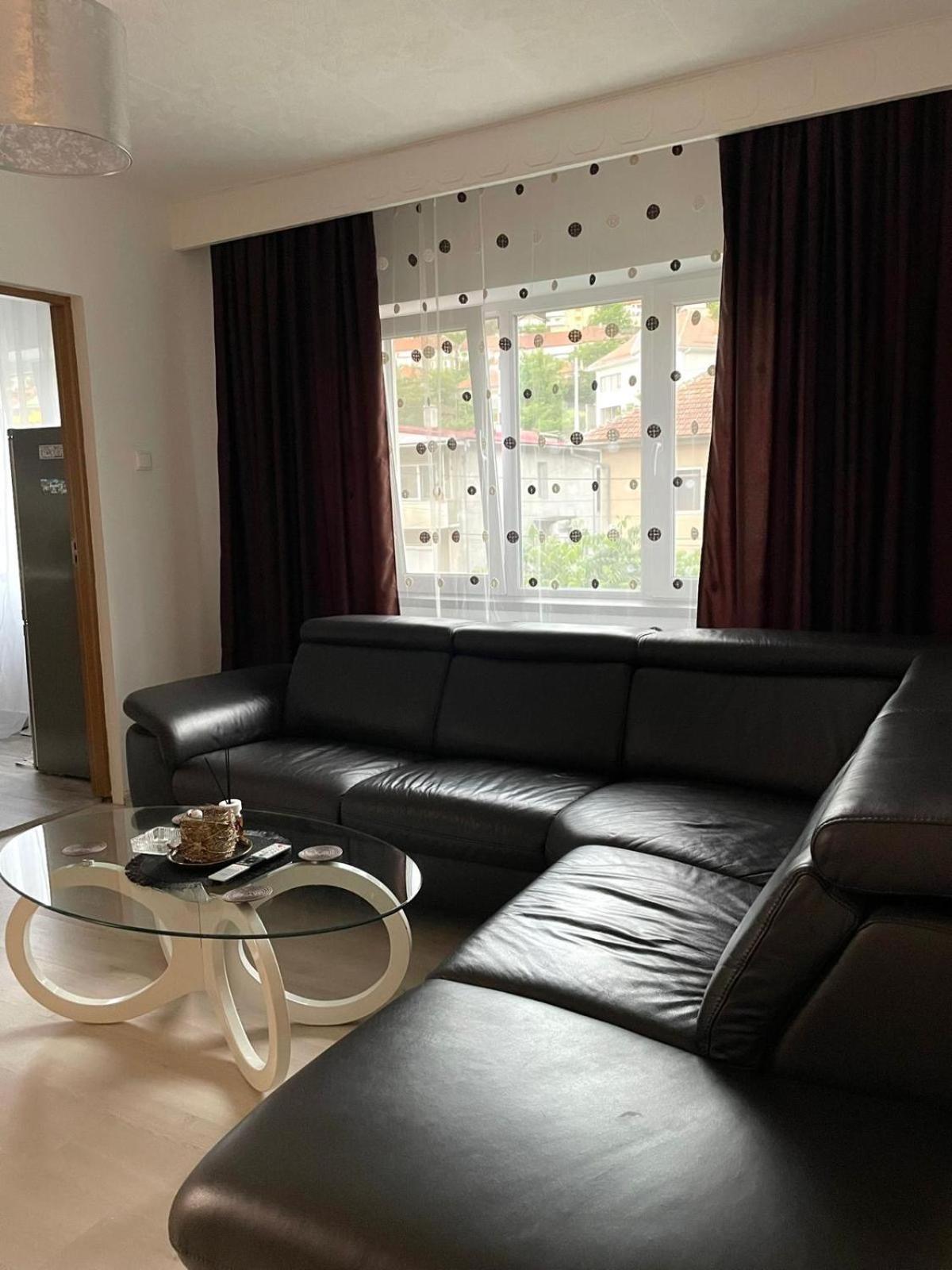 Apartament Inu โอร์โชวา ภายนอก รูปภาพ